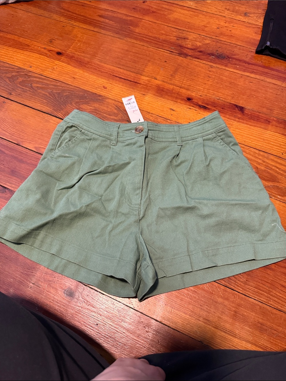 Francesca's Collections Olive Green High Waist Pleated Shorts